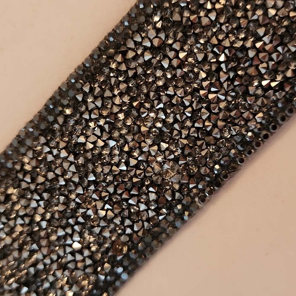 Beautiful cuff - Picture 2 of 7